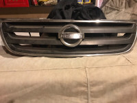 2004 Nissan ultima Grill