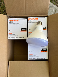 Lot of 4 - Sylvania LED flood light bulbs