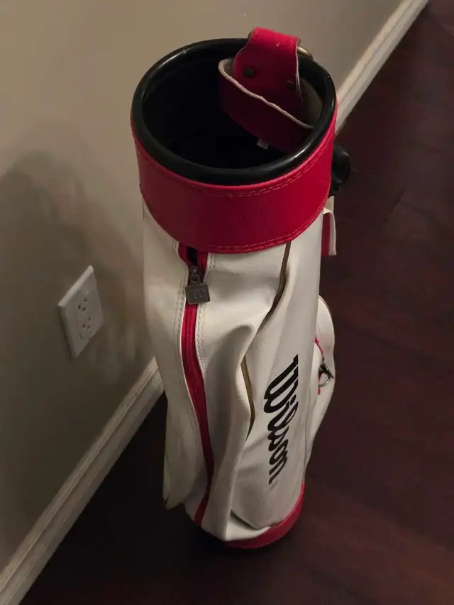 Vintage Wilson Sunday Youth Carry Golf Bag Nylon 32" White Red in Golf in St. Catharines - Image 6