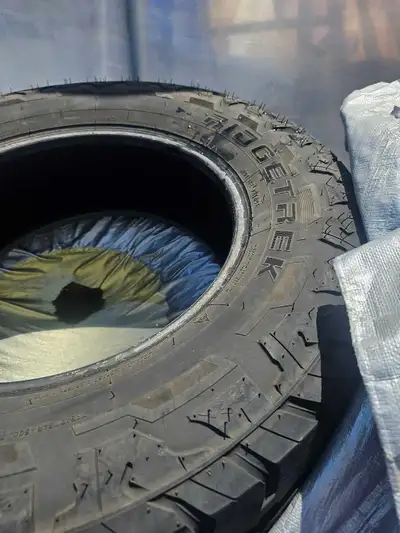 Ridgetrek 275/65R18 DOT 1KE JWTNCT