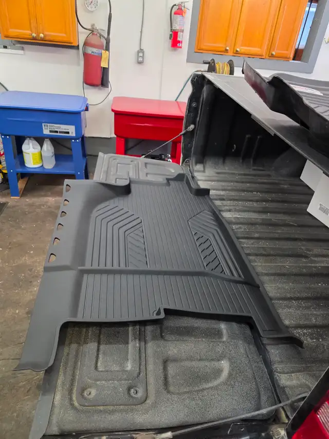 GM Truck Floor Mats in Other Parts & Accessories in Oshawa / Durham Region - Image 4