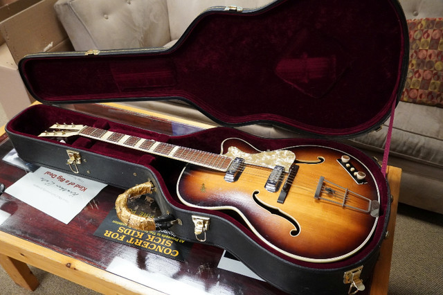 1950's Hofner Electric Archtop Guitar - Sale/Trade in Guitars in City of Toronto