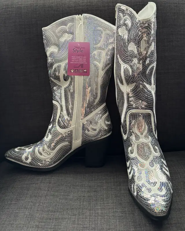 New Sequin Cowboy Boots 8-8.5” in Women's - Shoes in Markham / York Region - Image 6
