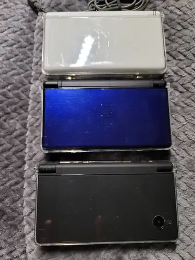 Nintendo NDS, NDSi mint, like new, barely used, View more