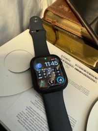 Apple Watch Series 7 45mm GPS+Cellular