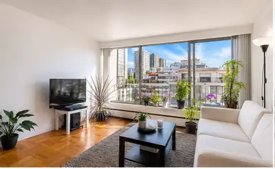 Available immediately | Enjoy West Coast living in the heart of Vancouver’s beautiful West End. This...