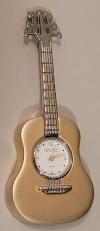 Vintage Daniel David Collection Mini Guitar Quartz Desk Clock