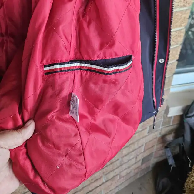 Tommy hilfiger 3 In 1 coat Woman's Coat Size Large in Women's - Tops & Outerwear in Kitchener / Waterloo - Image 8