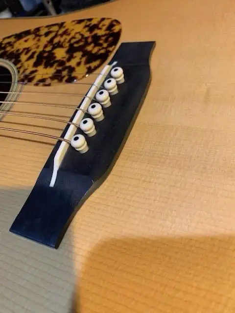 2001 Clarence white hd28 Martin guitar(mint) in Guitars in Guelph - Image 5
