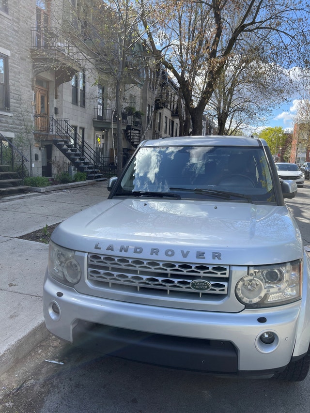 2011 Land Rover LR4 HSE LUX 7 seats — photo 3