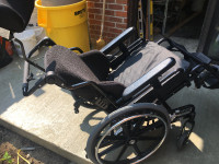 Reclining wheelchair