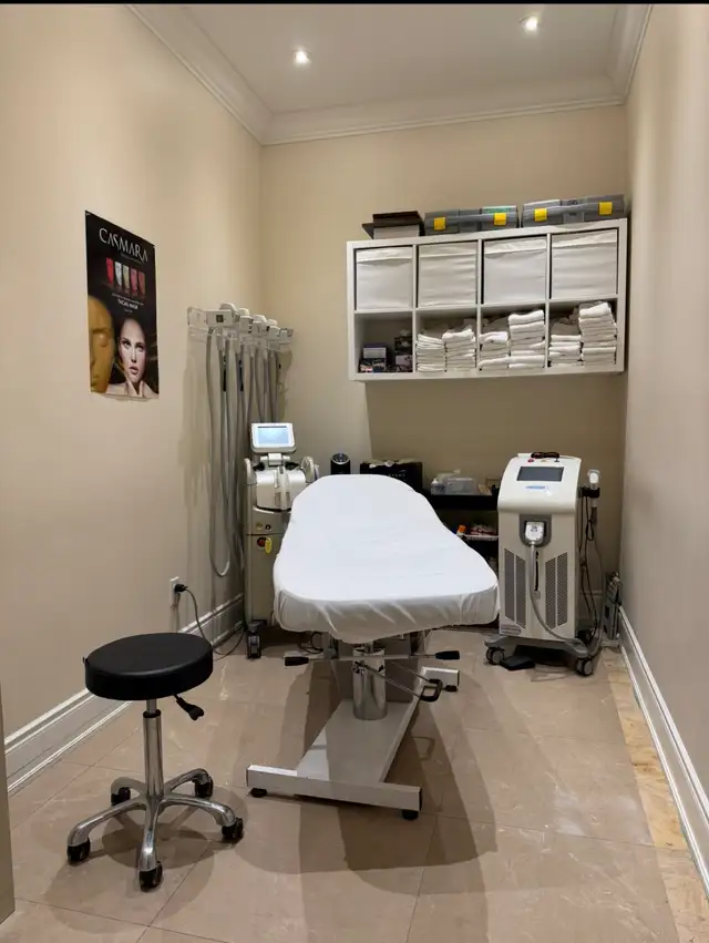 Aesthetician room for rent. (Milton)