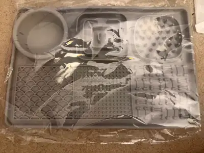 6 in 1 Suction Cup Lick Mat., View more