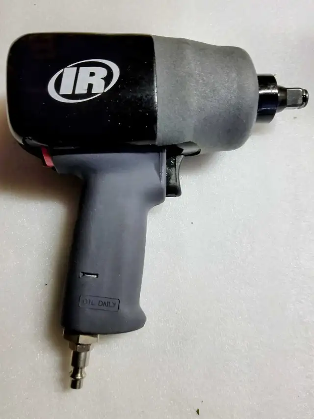 AIR IMPACT WRENCH in Power Tools in Markham / York Region - Image 7
