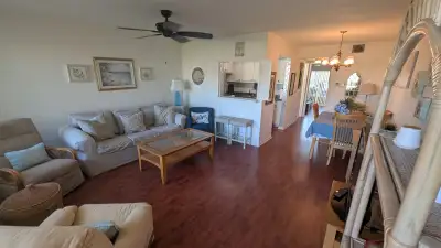 $74,999.00 USD Ground Floor Condo in Century Village Location: Century Village West Palm Beach Great...