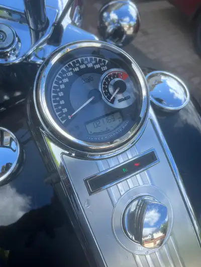 Selling my used Harley-Davidson FLHR Road King with 21,163 kilometres on it. A real beauty and ready...