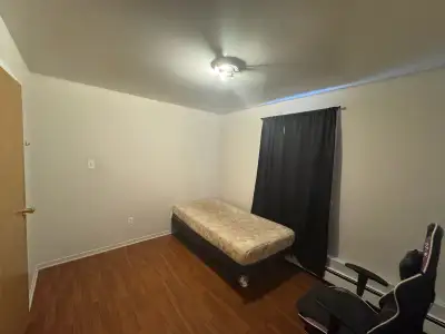 room available in sharing