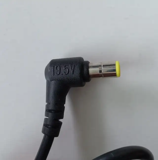 Lenovo AC Adapter & Power Cord in Laptop Accessories in City of Toronto - Image 6