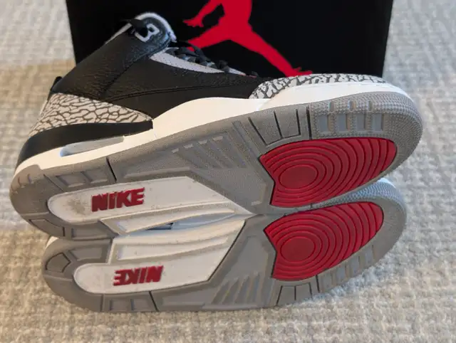 Jordan 3 Black Cement (2018) Size 9 US Mens in Men's Shoes in City of Toronto - Image 9
