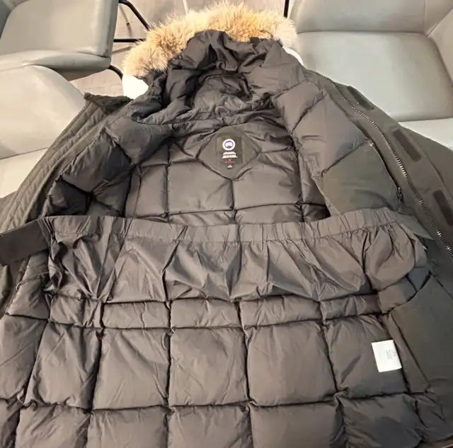 NEED GONE TODAY! Canada Goose - Men’s Jacket in Men's in Ottawa - Image 7