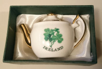 Elgate Products Ceramics Ireland Irish Cloverleaf Mini  Teapot