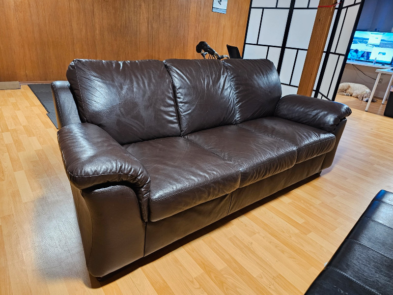 leather sofa, 3 seat couch dark brown Couches & Futons Ottawa Kijiji
