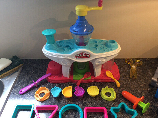 Ensemble de Play-Doh / Pla-Doh kit dans Jouets et jeux  à Edmundston - Image 2