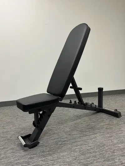AB-2000 Adjustable weight bench: There are 6 backrest pad positions and 3 seat pad positions to meet...