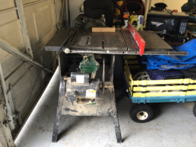 TABLE SAW in Power Tools in Delta/Surrey/Langley