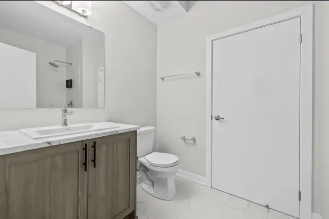 Beautiful Rooms for Rent in Barrhaven , Utilities Included in Room Rentals & Roommates in Ottawa - Image 8