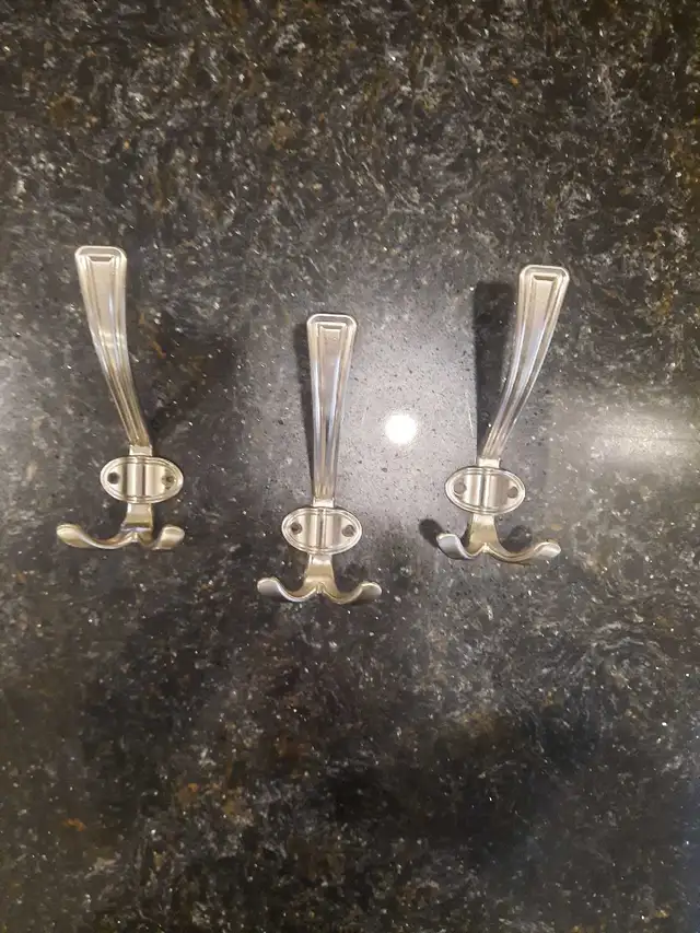 3 grands crochets mural neufs en stainless in Home Décor & Accents in Gatineau - Image 3