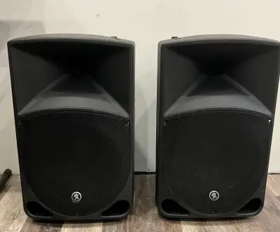 Powered PA Speakers - Mackie Thump 15 , View more