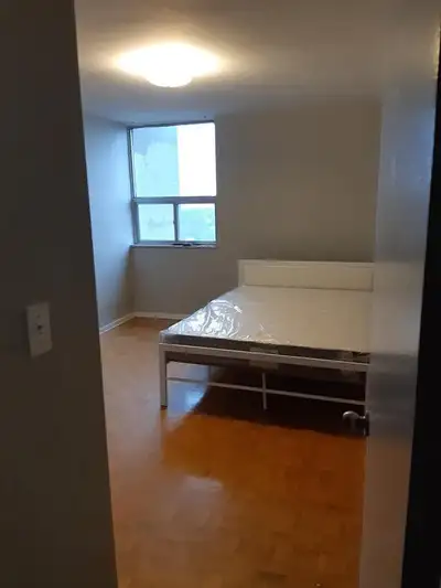 Roommate Wanted – Master Bedroom in 2BR Apartment, East York, View more