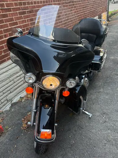 Beautiful A1 2008 flhtcu ultra classic. Stage 1 condition showroom. This bike turns heads! 80000 New...