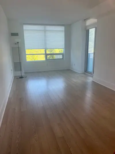 CONDO 2 BEDS, 2 BATHS SPACIOUS 950 SFT FOR RENT AUG. FREE RENT ON WYNFORD DR / EGLINTON EAST. VERY C...