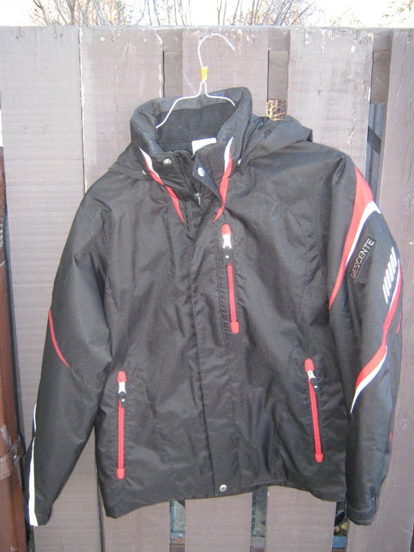 New Descente Snowboard Jacket, youth size 16 in Snowboard in Calgary