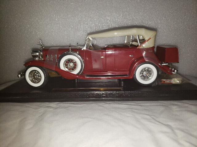 Anson Classic 1932 Cadillac Sport Phaeton 1:18 Diecast in Arts & Collectibles in Sarnia - Image 2