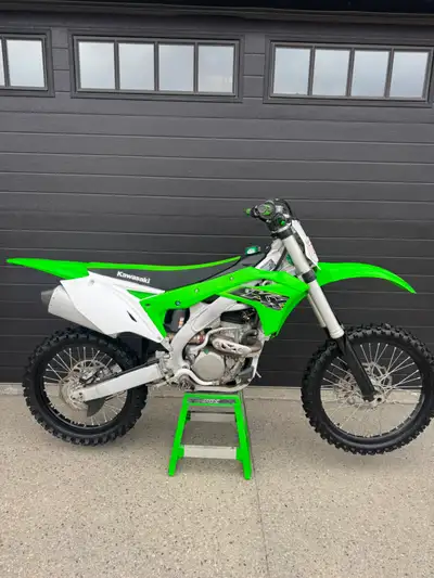Like New, Purchased 2 years ago and not ridden, original tires, Bike has approx 25 hours on it. Do n...