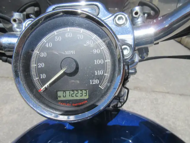 2008 Harley-Davidson Sportster 883 XL Custom in Street, Cruisers & Choppers in Trenton - Image 4