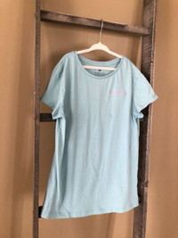 *mint* H and M t-shirt ~ girls 12 years