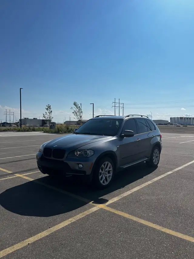 BMW X5 2009540256208946483201