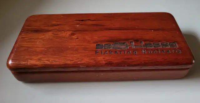 Vintage Pickering Nuclear Wooden Pen & Pencil Set in Wooden Box in Arts & Collectibles in Oshawa / Durham Region - Image 8