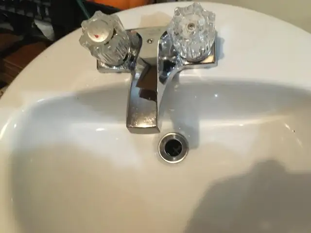 Mali Canada Sinks547050276038256642