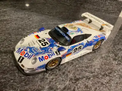 UT Models 1/18 scale Porsche 911 GT1, View more