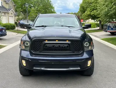 2013 Dodge Ram 1500 V8 engine 220,000 km Runs and drives very well Everything on the truck is workin...