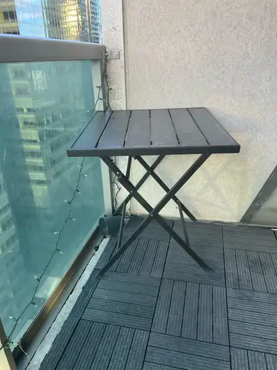 Metal 4 chairs Foldable table