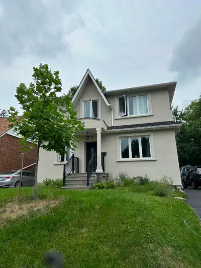 For a professional female only. Walking distance to Subway. Bright sunny, large second floor bedroom...