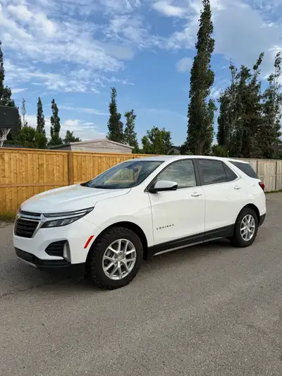 Selling this 2023 Chevrolet Equinox LT with all-wheel-drive (AWD) 175,600 km 1.5L 4 Cylinder Engine...