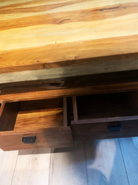Custom Wooden Table / Table en bois sur mesure