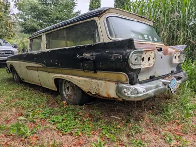 For sale , located close to Cobourg Ontario 1958 Ford station wagon Needs a complete restoration Fra...